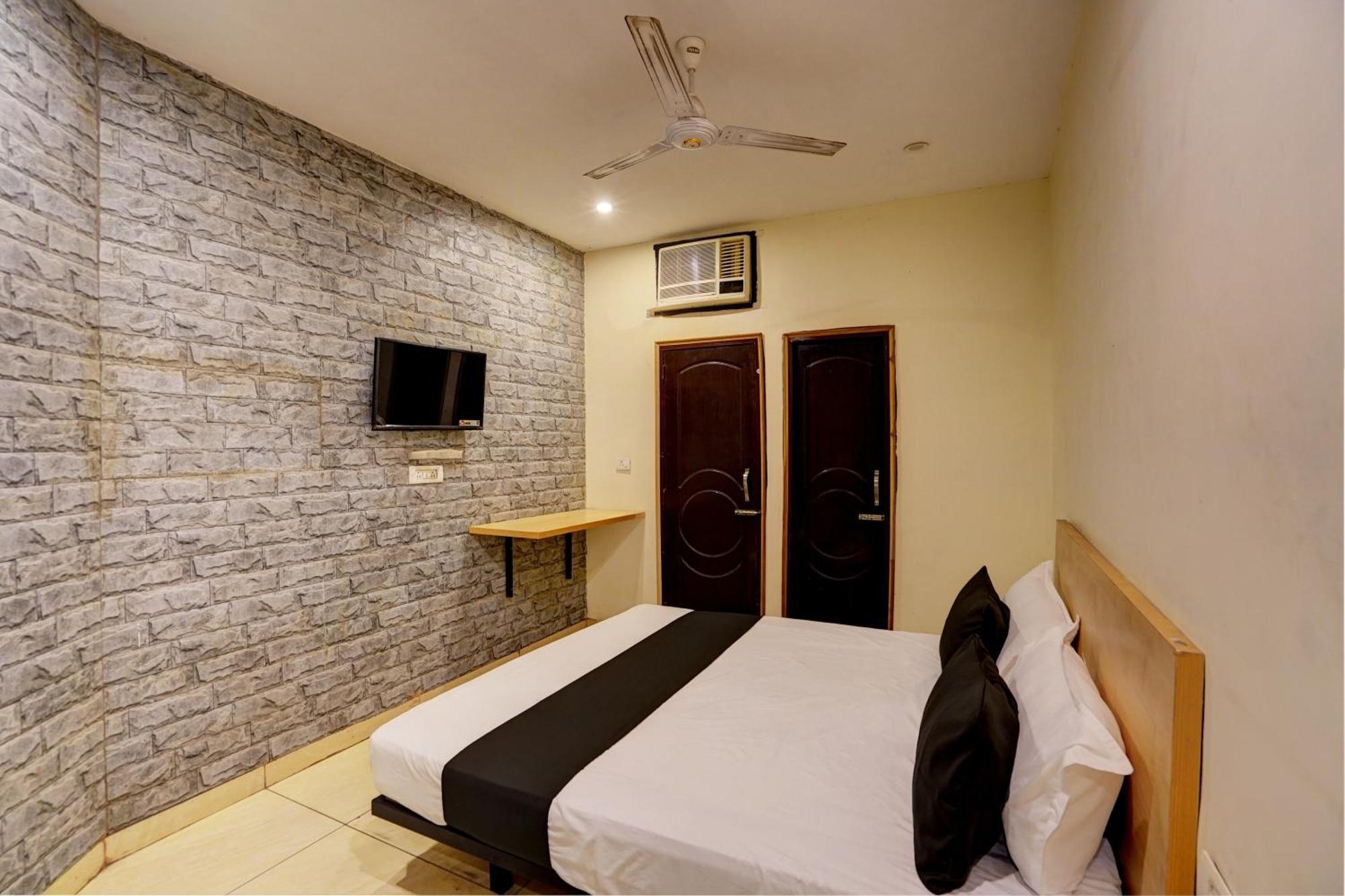 Hotel O Blue Vibes Meerut Exterior photo