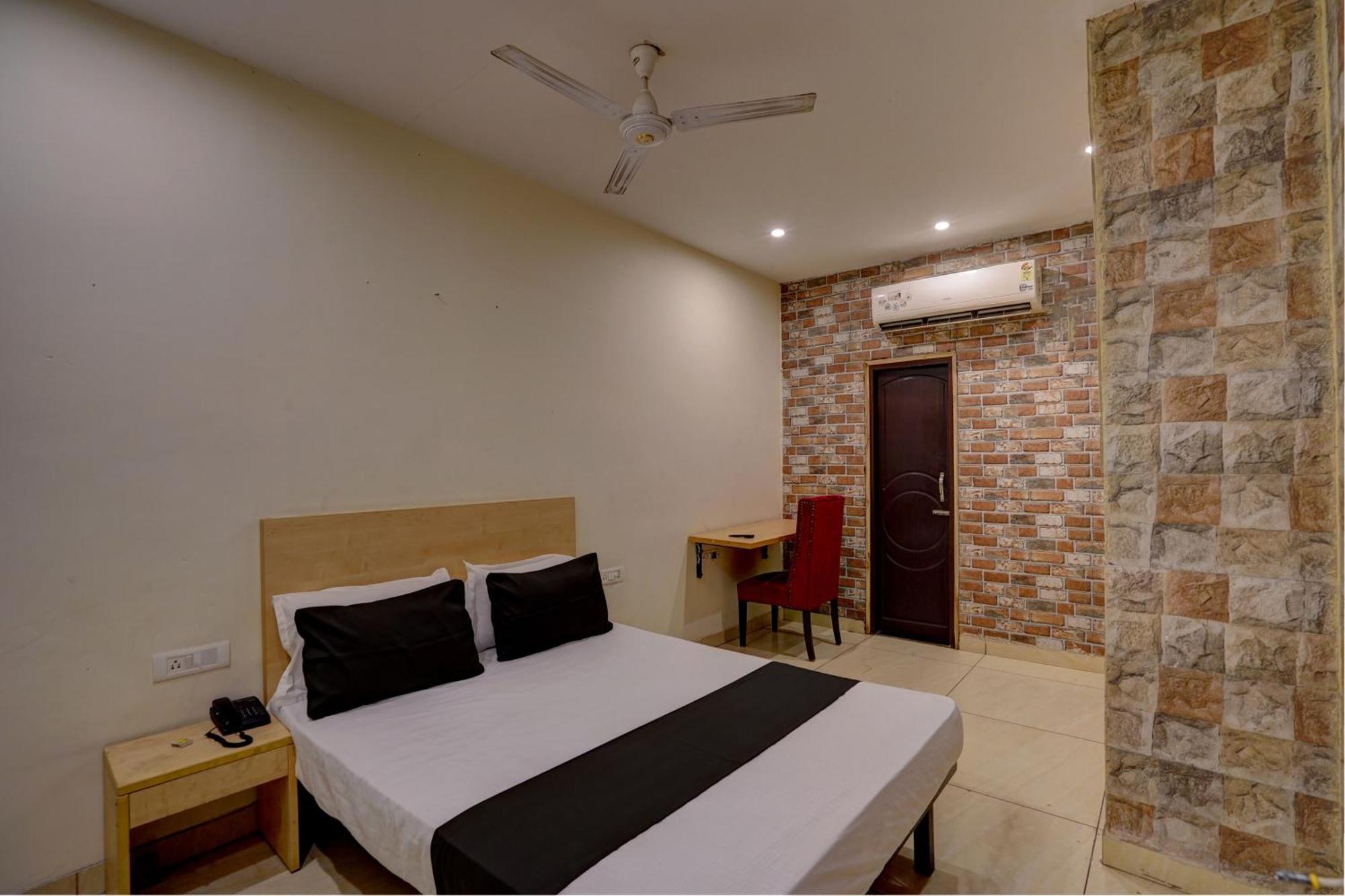 Hotel O Blue Vibes Meerut Exterior photo